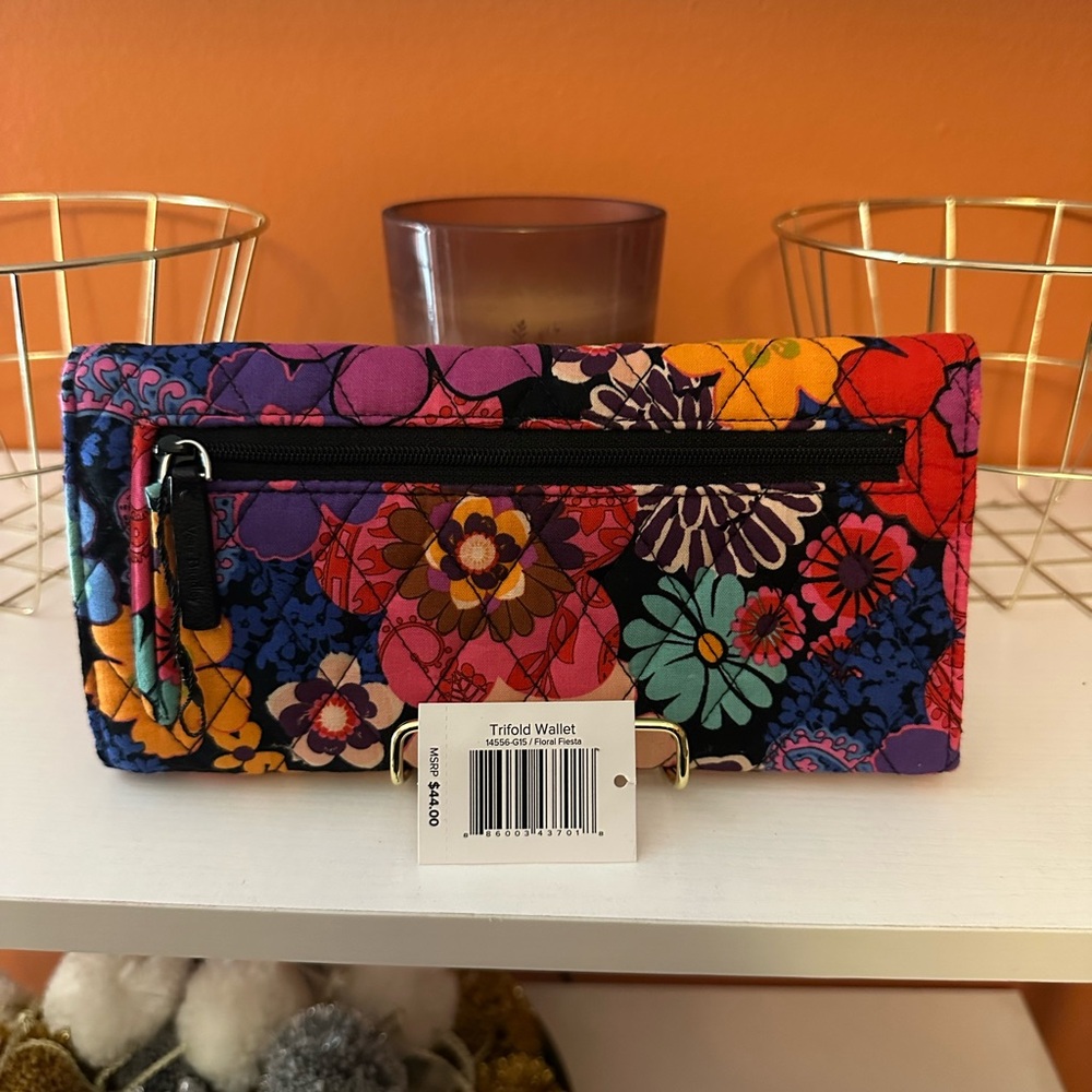VERA BRADLEY Trifold Wallet in “Floral Fiesta” Quilted Print - Picture 9 of 11